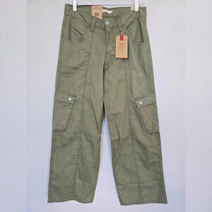 Levi's Superlow Loose Cargo Straight Leg Pants Womwns 27 Green NWT